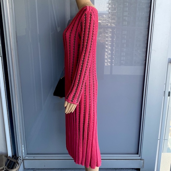 Vintage Pink Midi Dress – A Symphony of Grace - Picture 3 of 11